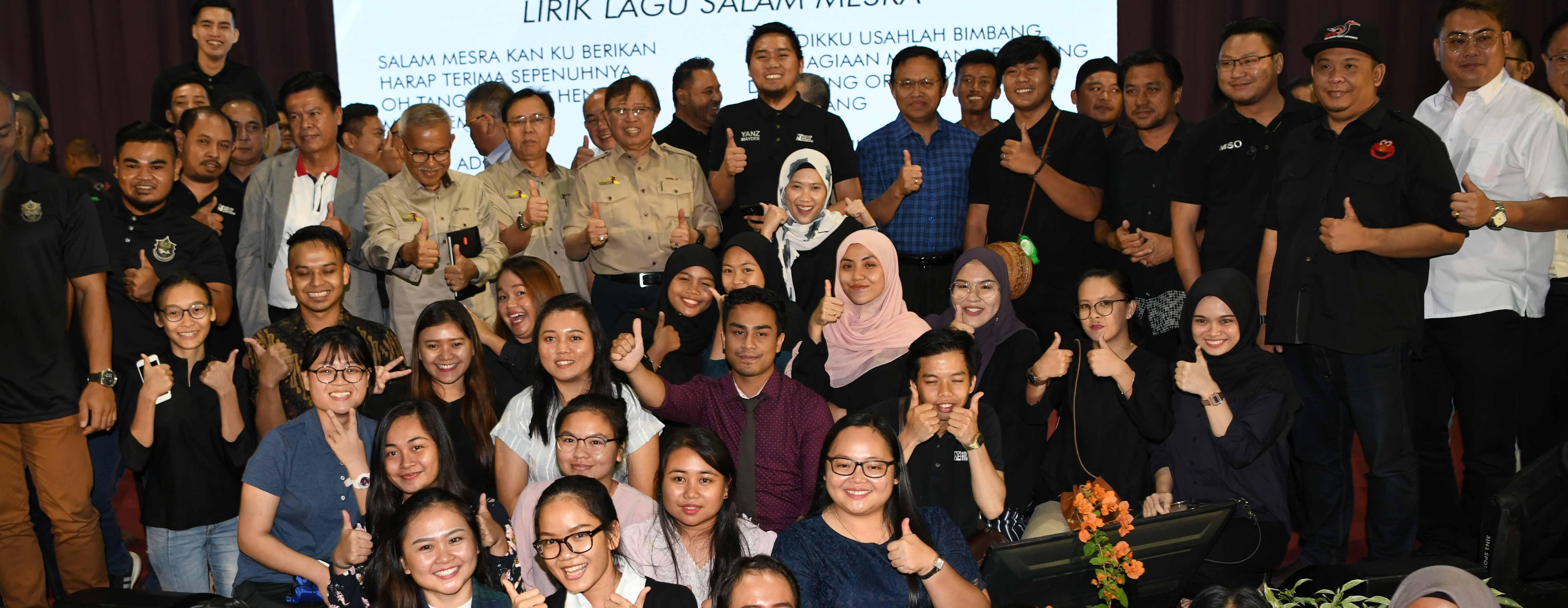 Townhall Bersama Belia (Berambeh Ngan Abang Jo) sempena Karnival Today for Tomorrow (T4T) Zon Bintulu yang telah diadakan pada 26 April 2019. Copyright @ Office of the The Chief Minister of Sarawak, CMO