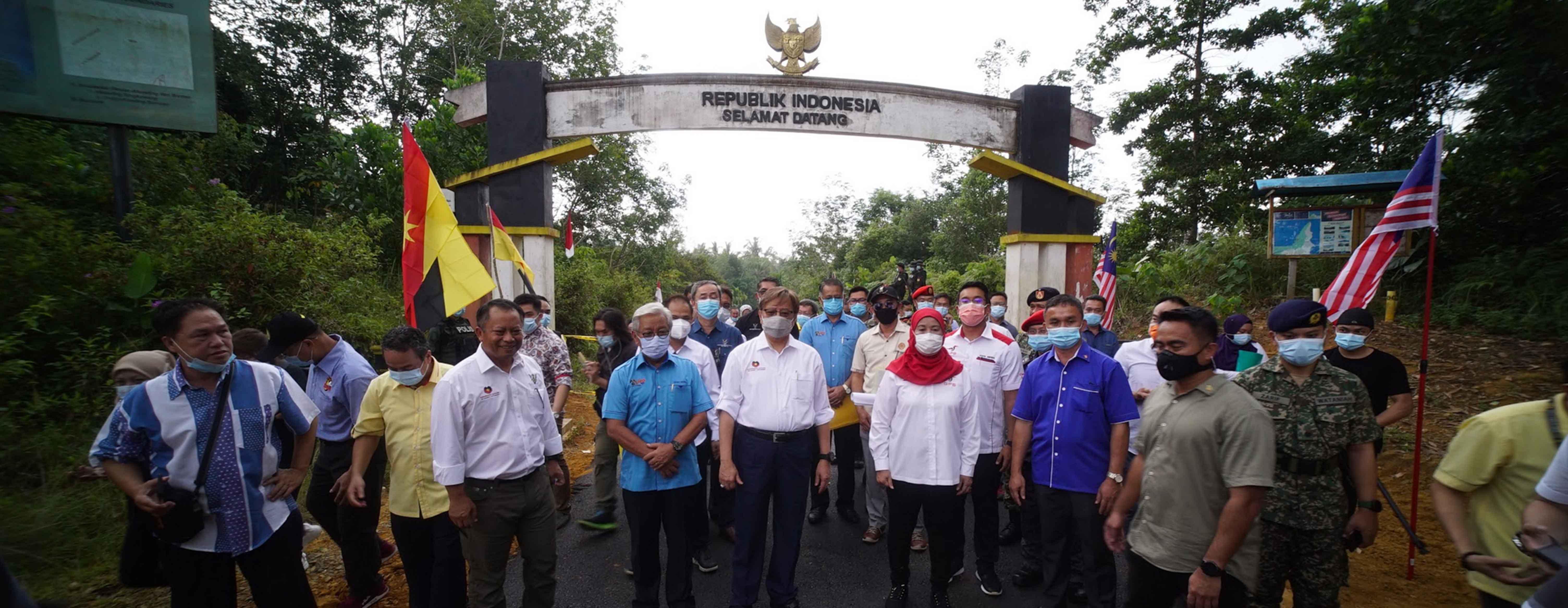 Lawatan kerja Projek Pos Kawalan Telok Melano dan Majlis Pecah Tanah Projek Masjid dan Anjung Usahawan yang telah diadakan di Telok Melano Sematan pada 13 Ogos 2020. Copyright @ Sarawak Chief Minister Office , CMO